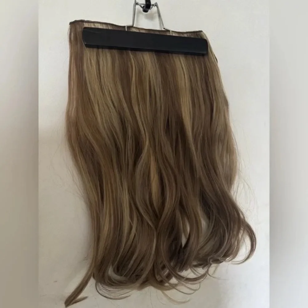 18” Halo Clip-In Hair Extension Brown & Blonde Highlights Balayage - Picture 4 of 7